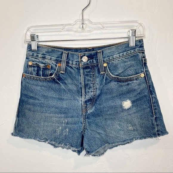 Levi’s Button Fly Cutoff Jean Shorts Size 25 Leather Patch - Picture 2 of 8